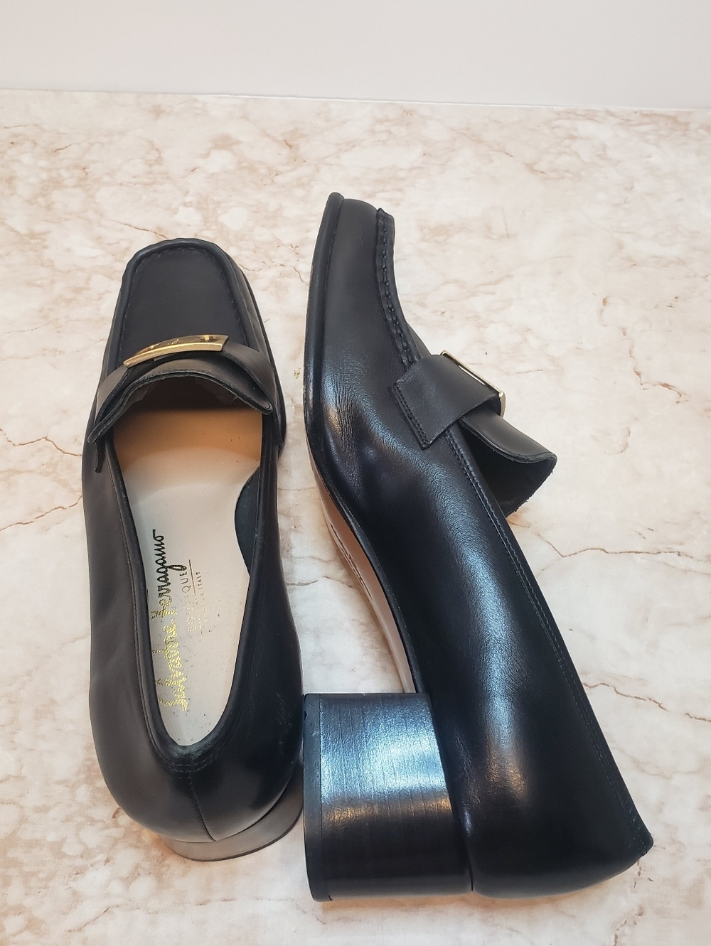 Salvatore Ferragamo Black Leather Women's Heeled Loafers with Gold Buckle 38 - Picture 5 of 6